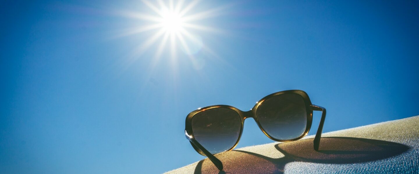 Ray-Ban Meta AI: Perché dovresti (o forse no) avere degli occhiali che sanno tutto di te