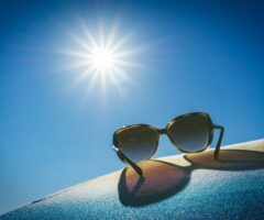 Ray-Ban Meta AI: Perché dovresti (o forse no) avere degli occhiali che sanno tutto di te