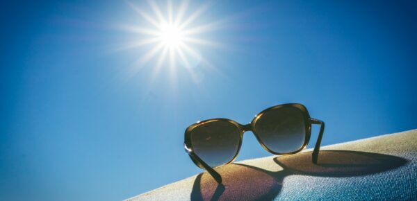 Ray-Ban Meta AI: Perché dovresti (o forse no) avere degli occhiali che sanno tutto di te